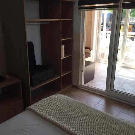 Apartment Beautiful 4 Bed Duplex In Small Private Community In Centre *