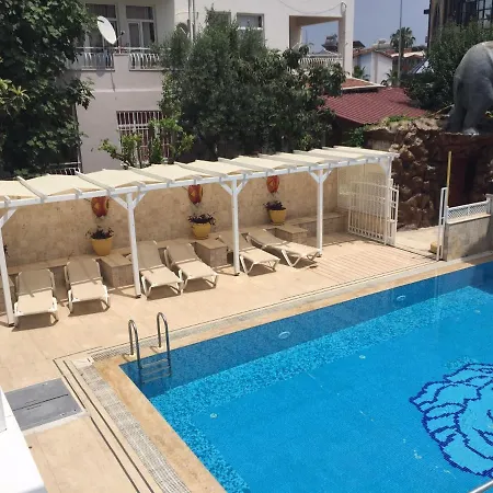 Beautiful 4 Bed Duplex In Small Private Community In Centre Apartment Side