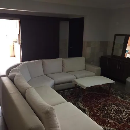 Apartment Beautiful 4 Bed Duplex In Small Private Community In Centre *
