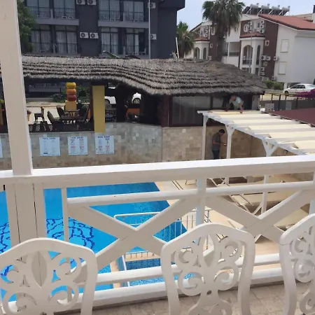 Beautiful 4 Bed Duplex In Small Private Community In Centre Apartment