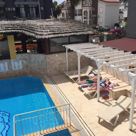 Beautiful 4 Bed Duplex In Small Private Community In Centre Apartment *