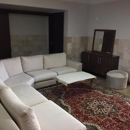 Beautiful 4 Bed Duplex In Small Private Community In Centre Apartment